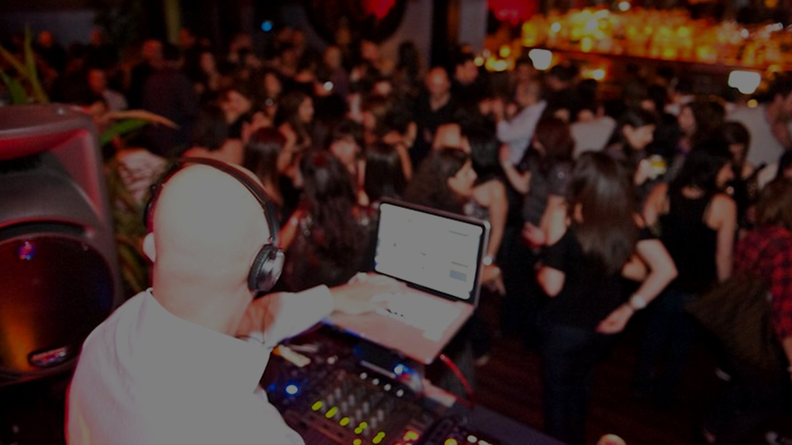 DJ Raffy performing